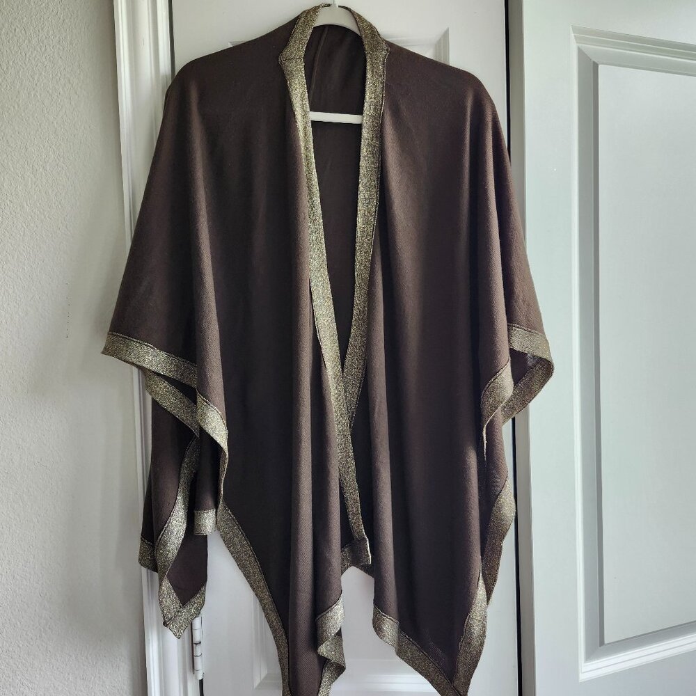 COLLECTION 18 Women's One Size Brown with Gold Trim Border Poncho